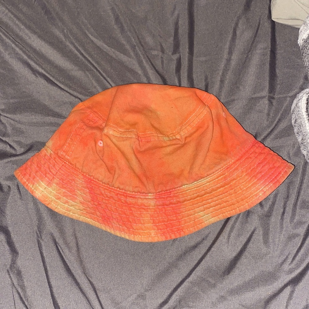 Cute Pacsun Bucket Hat